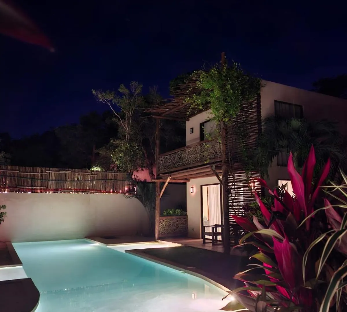 Villa Ahal, Chemuyil 0*,  México